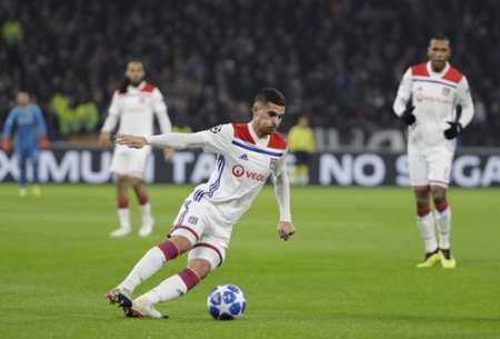 亚历山大凭 亚历山大凭