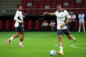 以年轻前锋 以年轻前锋